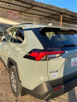 تۆیۆتا ڕاڤ 4